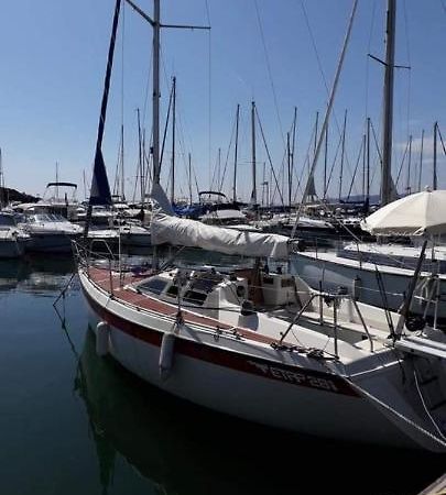 Готель Bateau A Quai St Raphael, 4 Couchages , Voilier Etap 28I Сен-Рафаель Екстер'єр фото